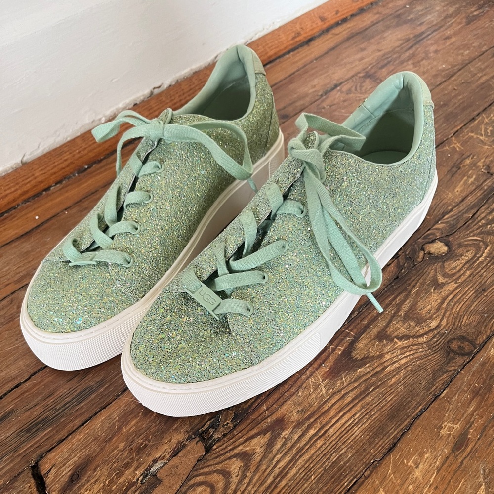 UGG solo chunky glitter sneakers size 10 never worn